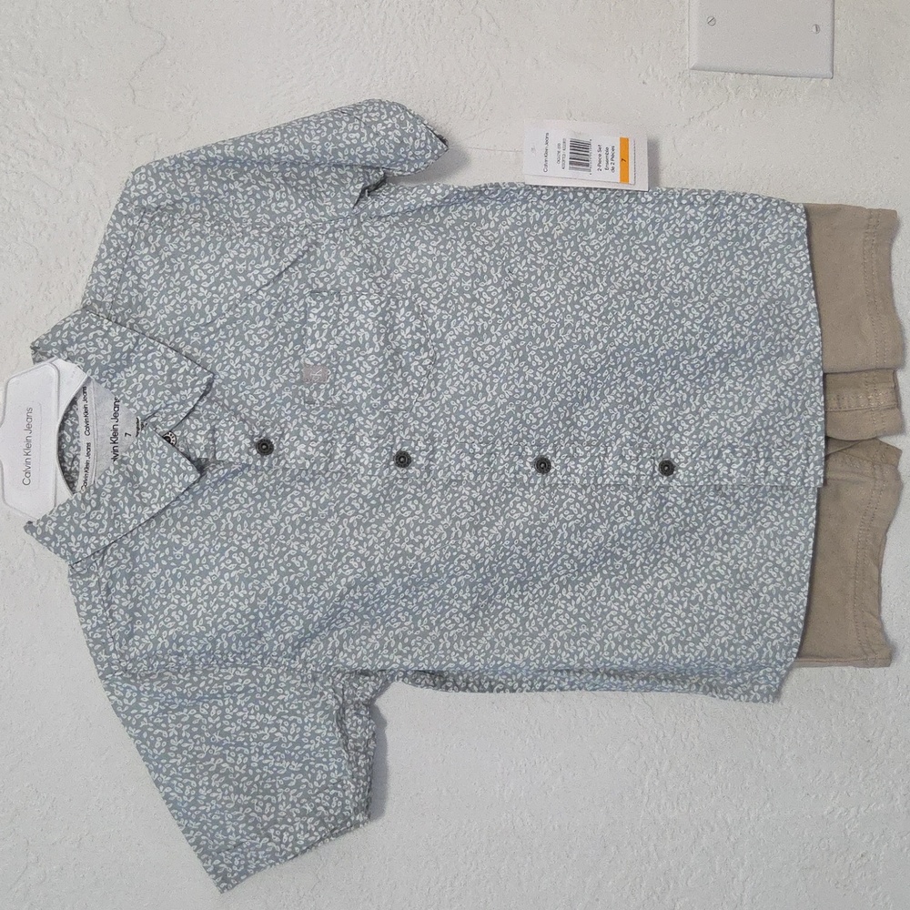 NWT "Calvin Klein Jeans" Boys 2PC Shirt & Short Set Size 6 or 7